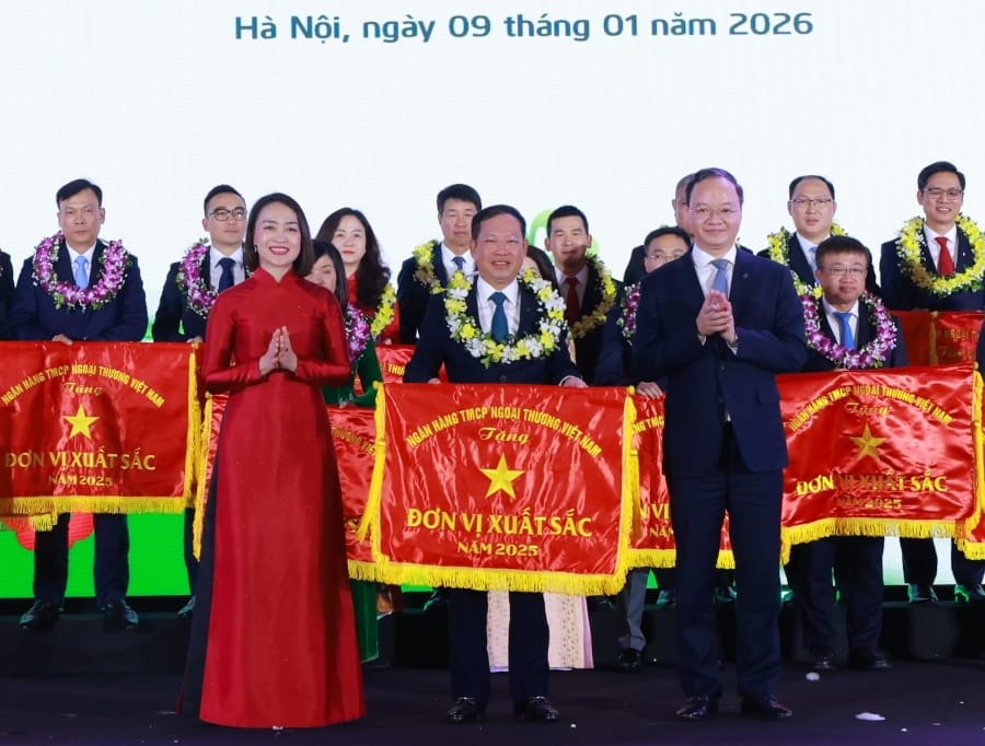 20261002_NDNg_LTL_10namVuotkhodeThanhcong_02
