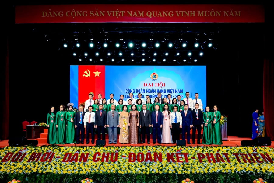 Đoàn đại biểu Công đoàn Vietcombank tham dự Đại hội Công đoàn ngân hàng Việt Nam - Ảnh 1.
