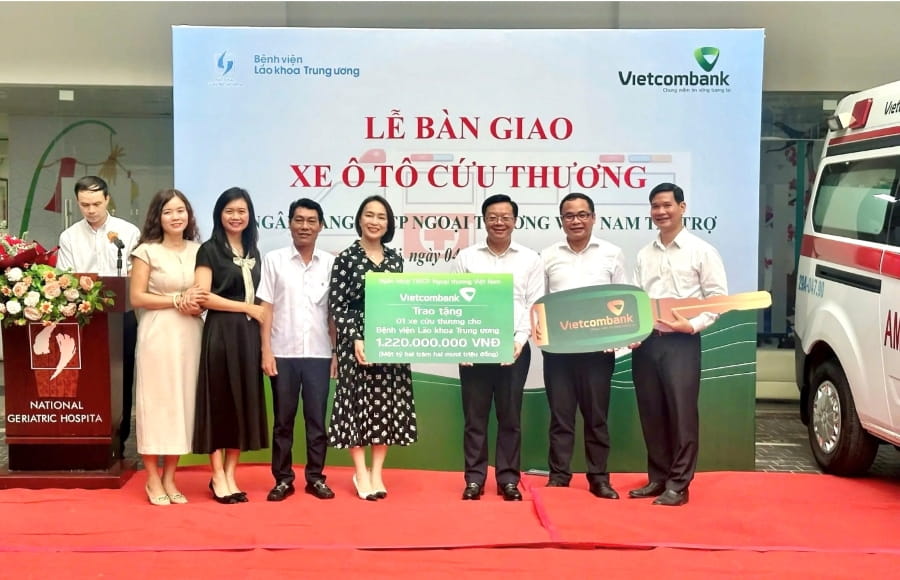 20260804_NHN_NTKA_TangxeCuuthuongVienLaokhoa_01