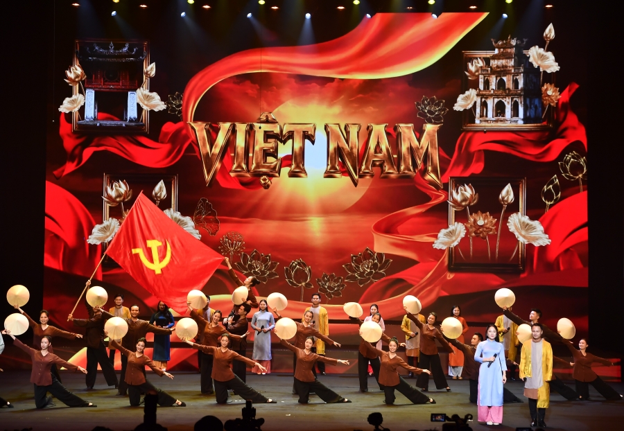 20260820_LHQ_NhangiaiThiChinhluan (4)