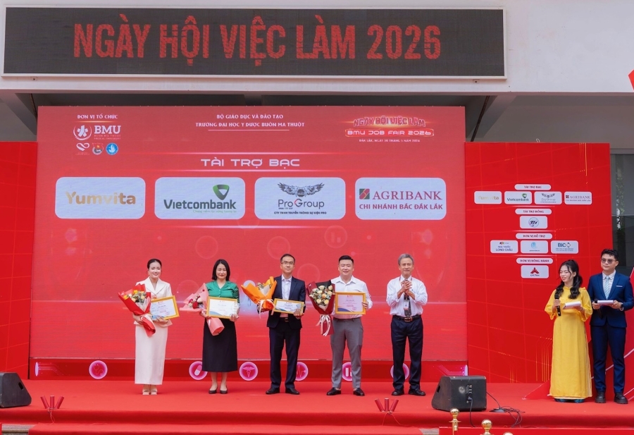 20260530_DakLak_NBP_NgayhoiVieclamYDuocBMT_01