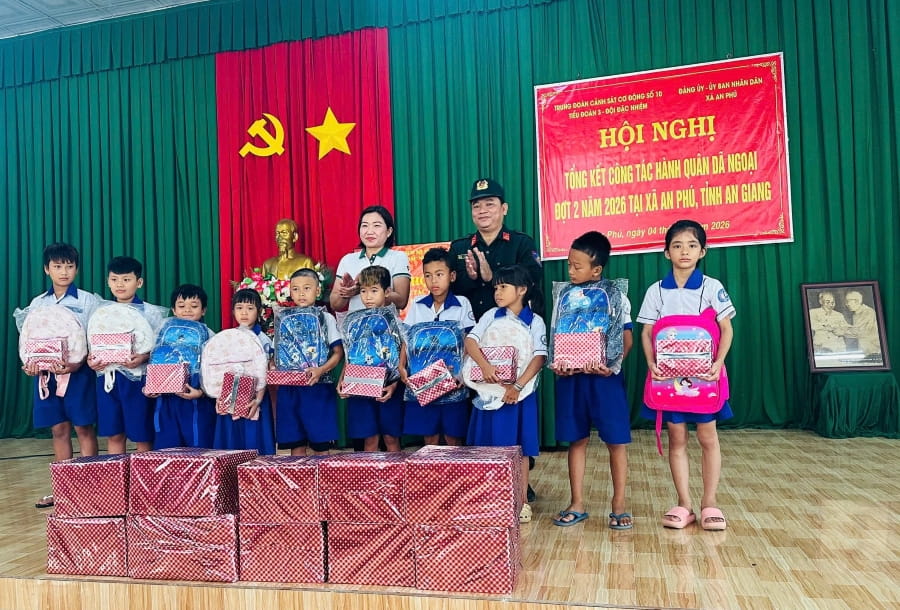 20260804_AGi_NQDK_LeTongKetHanhQuan_02