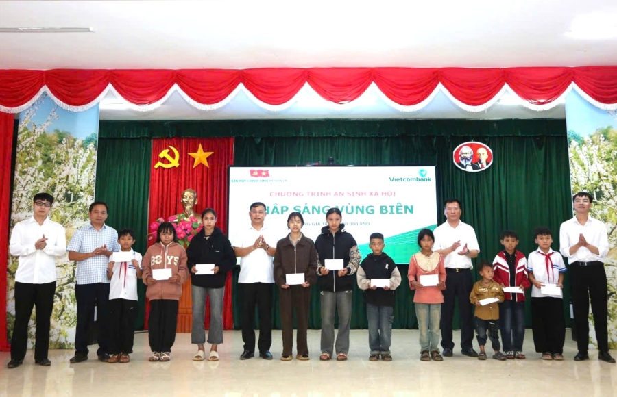 20260924_SLa_MTTH_TraoASXHxaPhiengKhoai_05