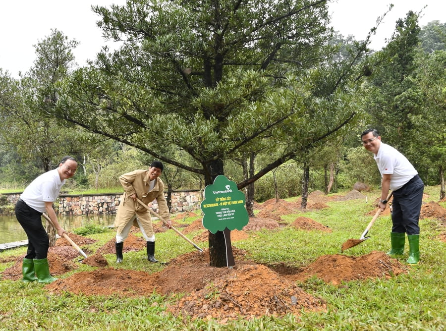 20260301_LHQ_TetTrongCay_YenTu_133