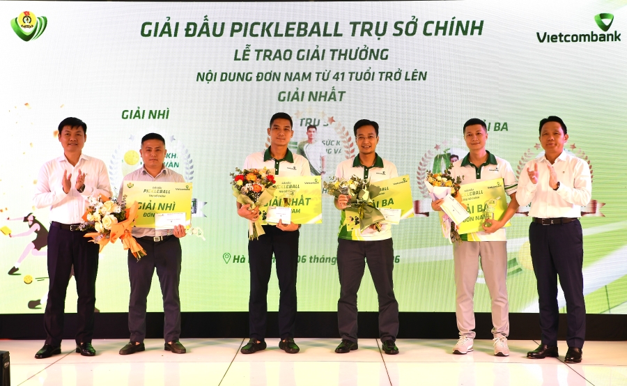 20260406_LHQ_PickleBall_Traogiai_CLB_25