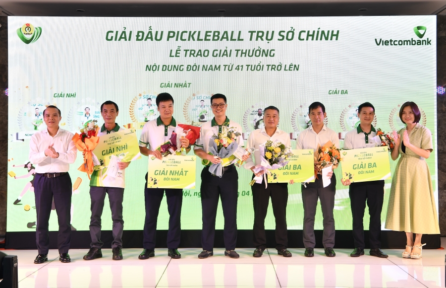 20260406_LHQ_PickleBall_Traogiai_CLB_33