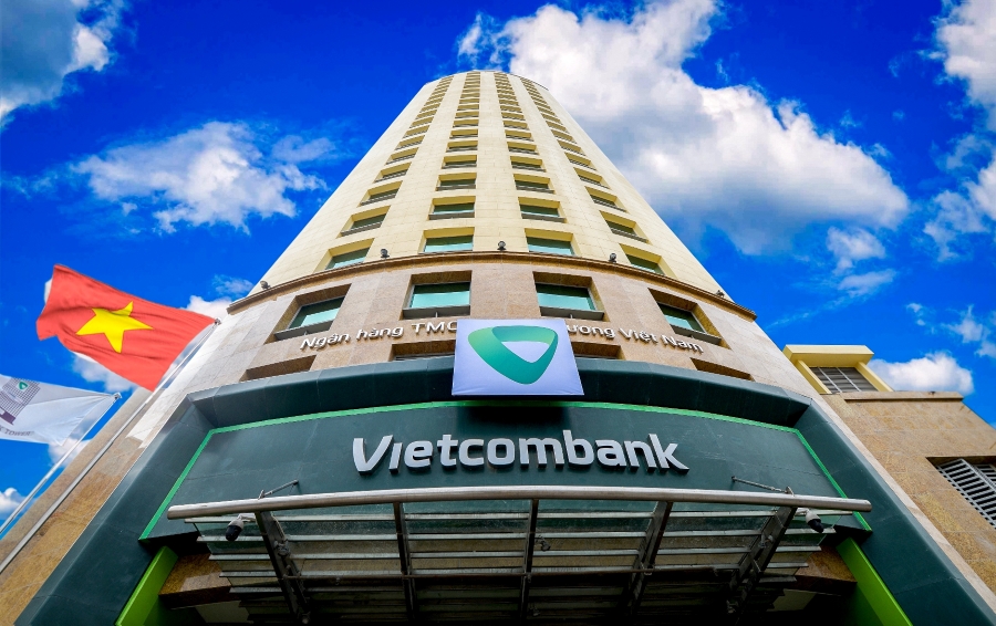 20260410_Giam lai suat huy dong_Vietcombank_Toa nha TSC