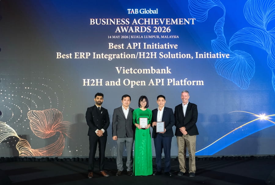 20260514_MKTTT_7GiaithuongQuantrongTheAsianBankerSummit2026_02_Best API